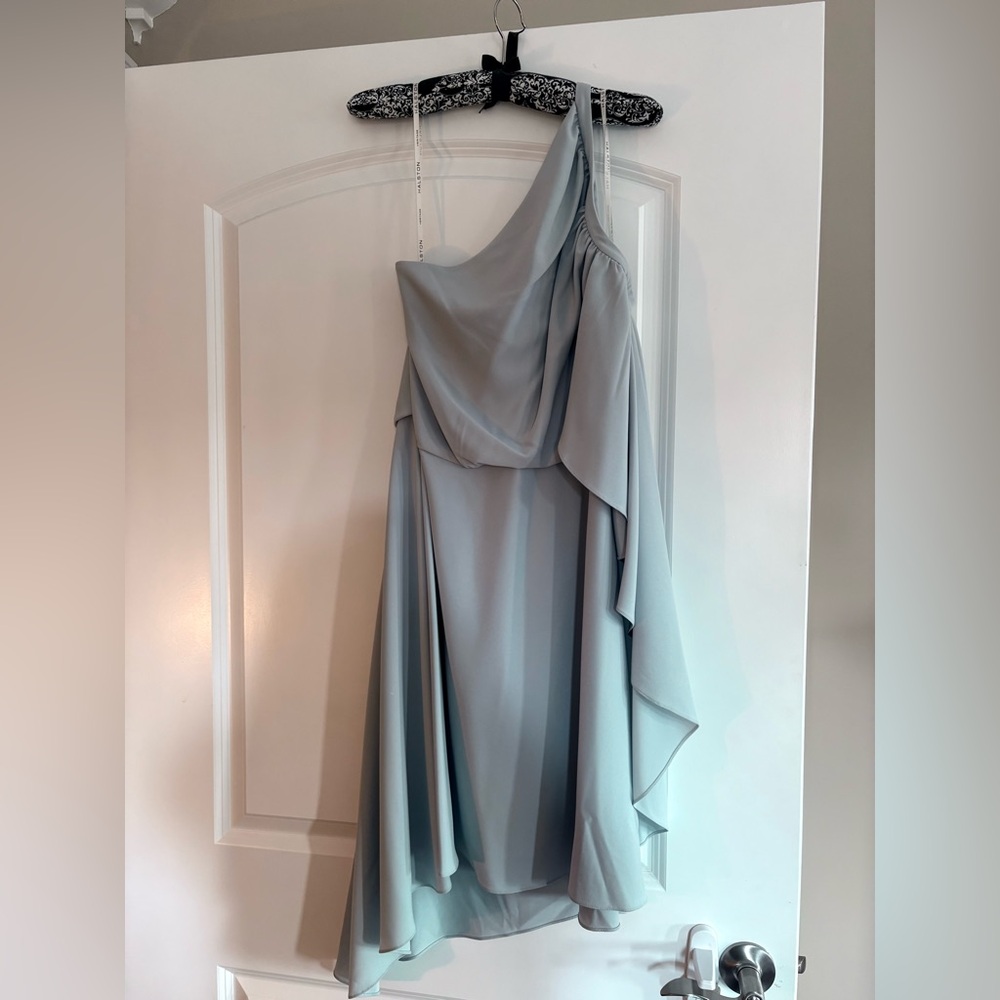 NEW Women’s Halston Dress